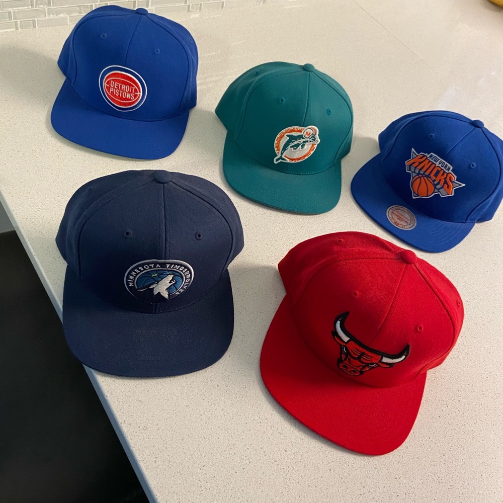 Men’s SnapBack Hat Lot // Mitchell & Ness